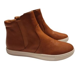 Gentle Souls by Kenneth Cole Carter Sneaker